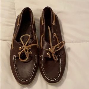 Sperry top sliders